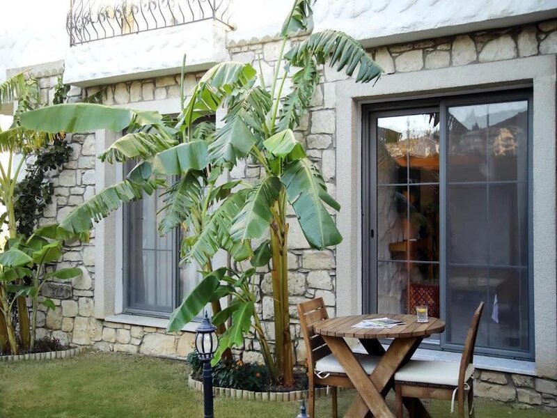 فندق هوزورلا أوتل Huzurla Otel