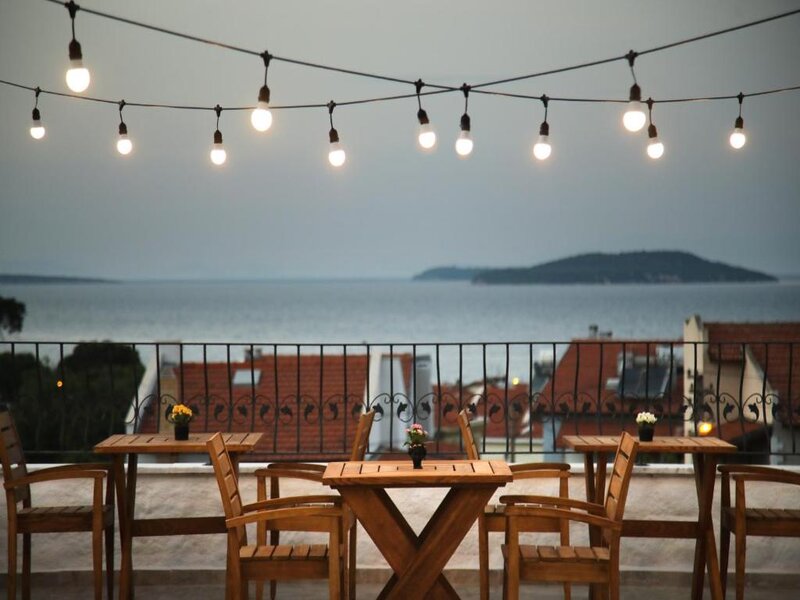 فندق هوزورلا أوتل Huzurla Otel