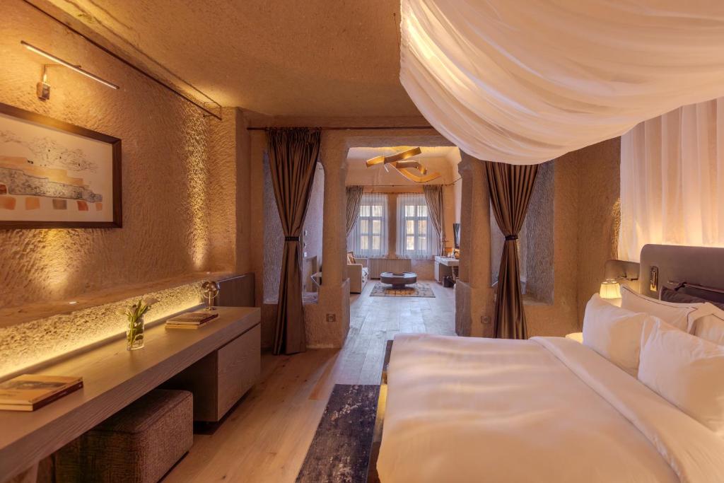 Avantgarde%20Refined%20Caves%20Of%20Cappadocia%205.jpg