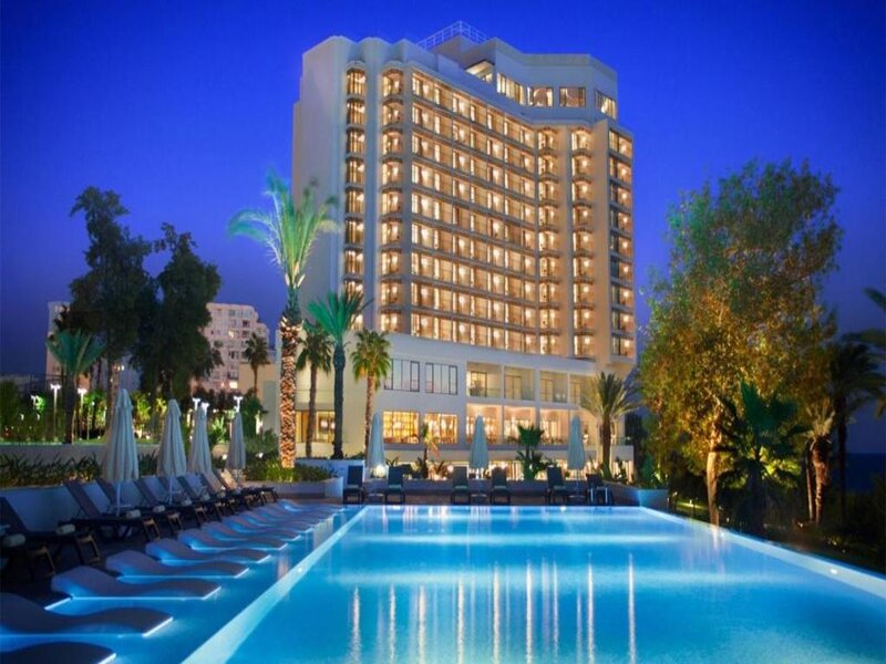 فندق أكرا Akra Hotel