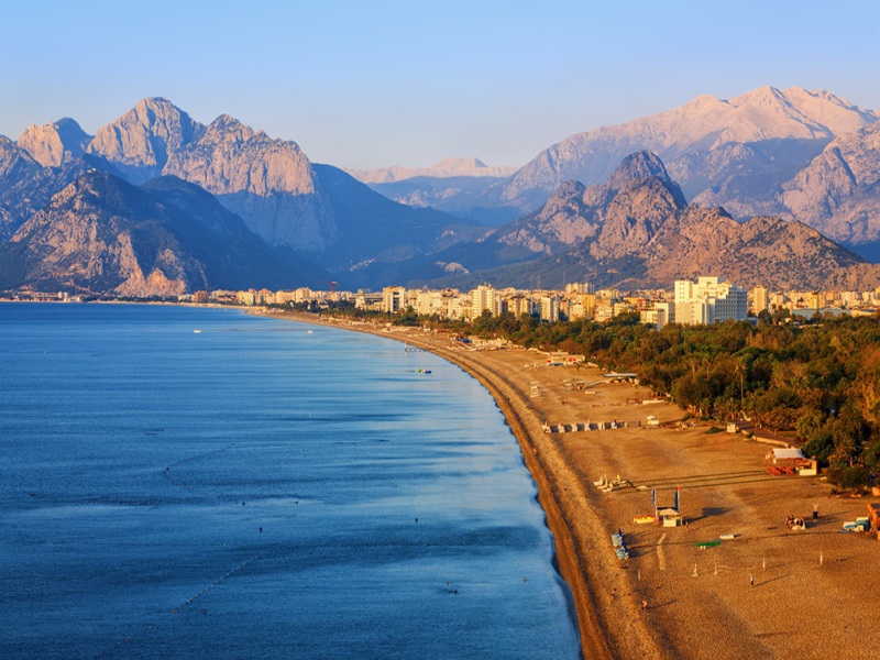 شاطئ كونيالتي أنطاليا Konyaaltı Beach Antalya