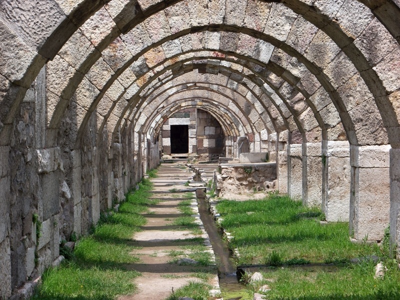 آغورا سميرنا القديمة Agora of Smyrna
