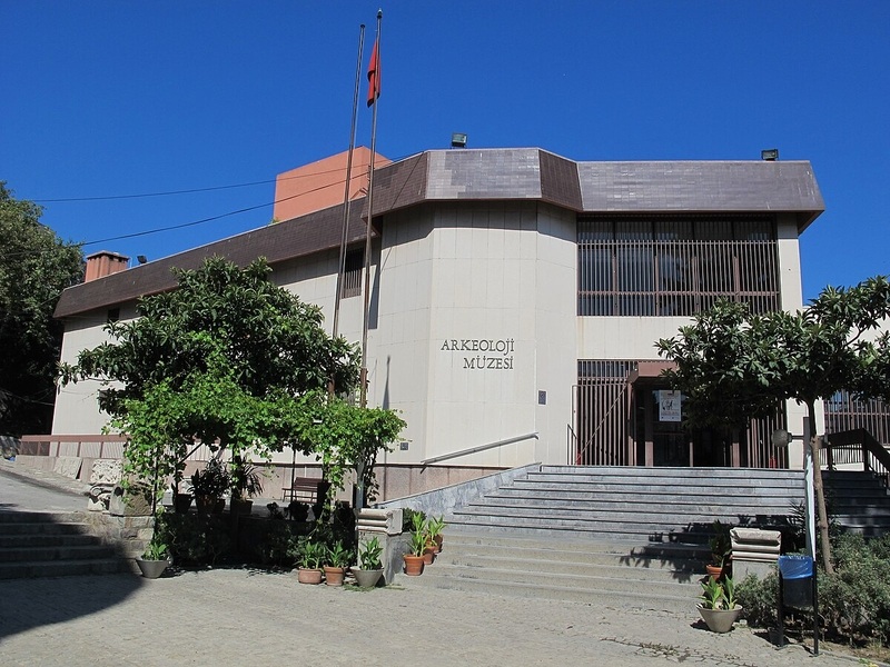المتحف الأثري في ازمير Archeology Museum