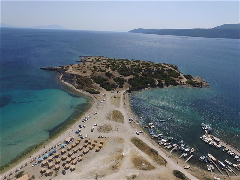 شاطئ أورلا Urla Beach