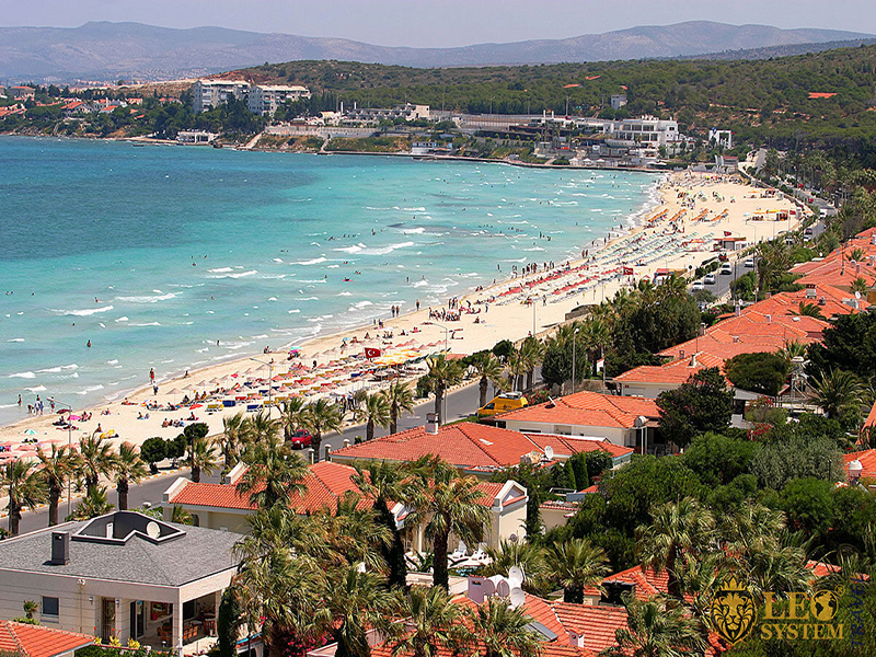 Izmir-city-Turkey.jpg