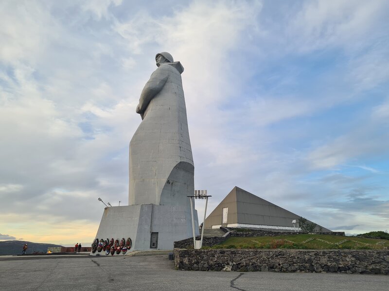 نُصب آليوشا Alyosha Monument