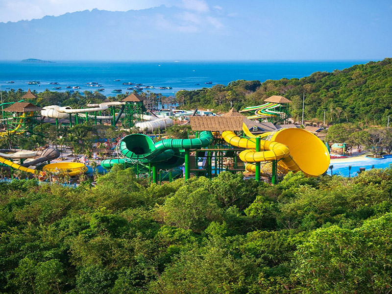 Aquatopia%20Water%20Park1.jpg