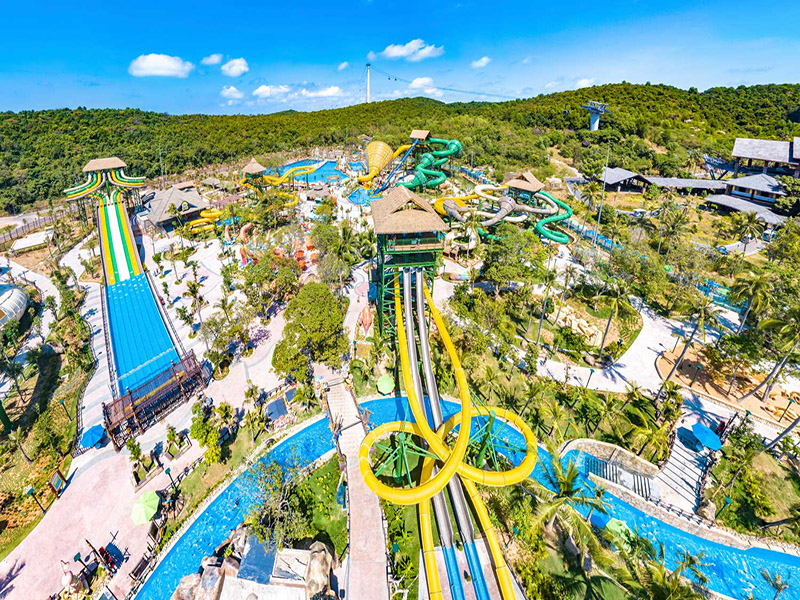 Aquatopia%20Water%20Park4.jpg