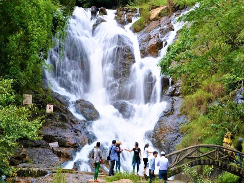 شلال داتانلا Datanla Waterfall