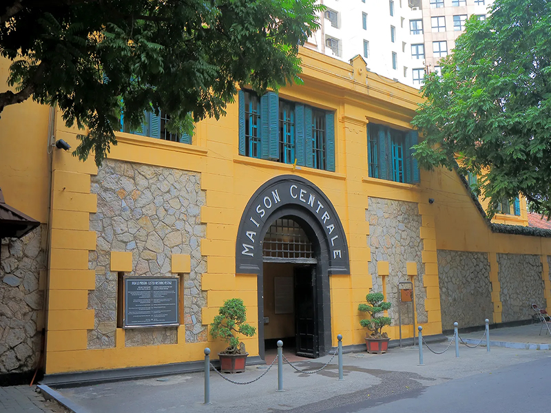 سجن هوا لو التذكاري Hoa Lo Prison Memorial
