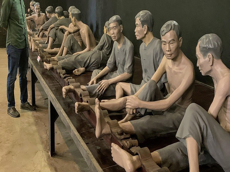 سجن هوا لو التذكاري Hoa Lo Prison Memorial