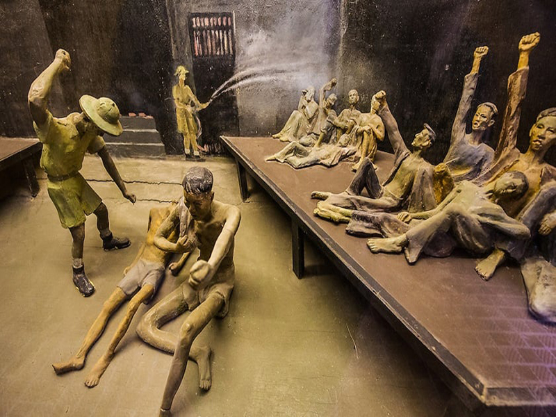 سجن هوا لو التذكاري Hoa Lo Prison Memorial
