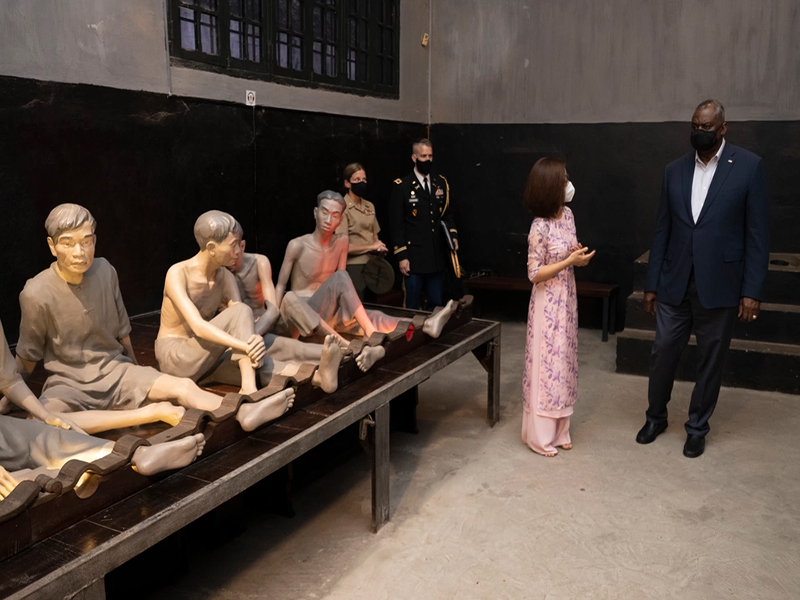 سجن هوا لو التذكاري Hoa Lo Prison Memorial
