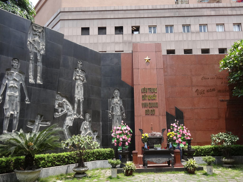 سجن هوا لو التذكاري Hoa Lo Prison Memorial