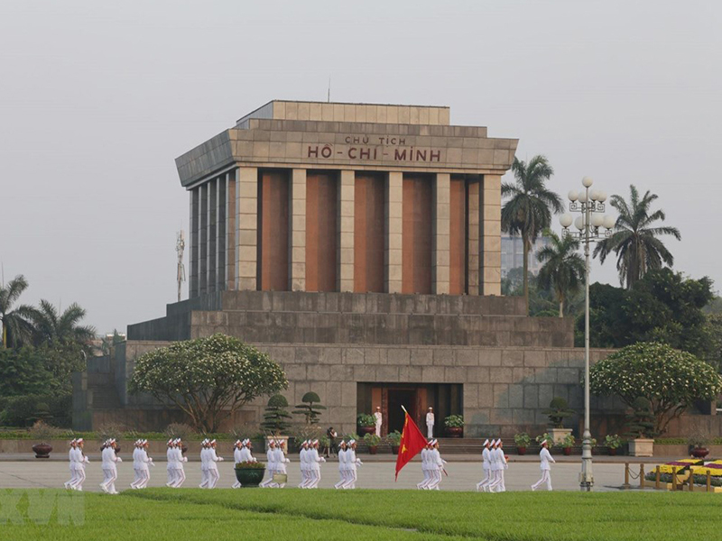معبد هوتشي منهHo Chi Minh's Mausoleum