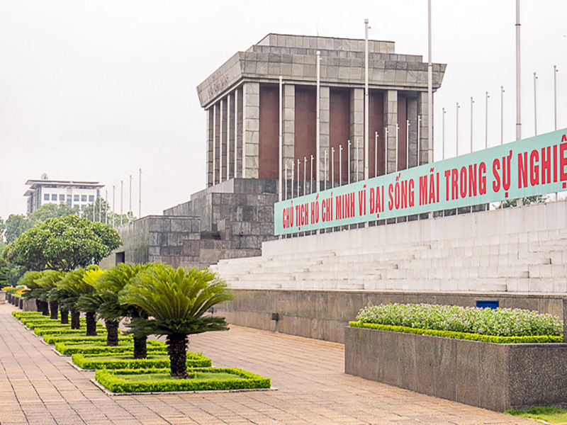 معبد هوتشي منهHo Chi Minh's Mausoleum