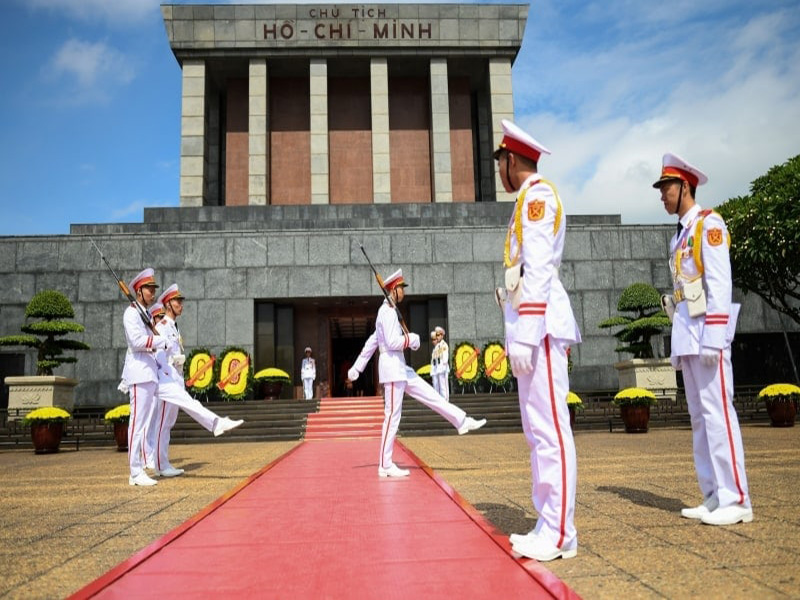 معبد هوتشي منهHo Chi Minh's Mausoleum