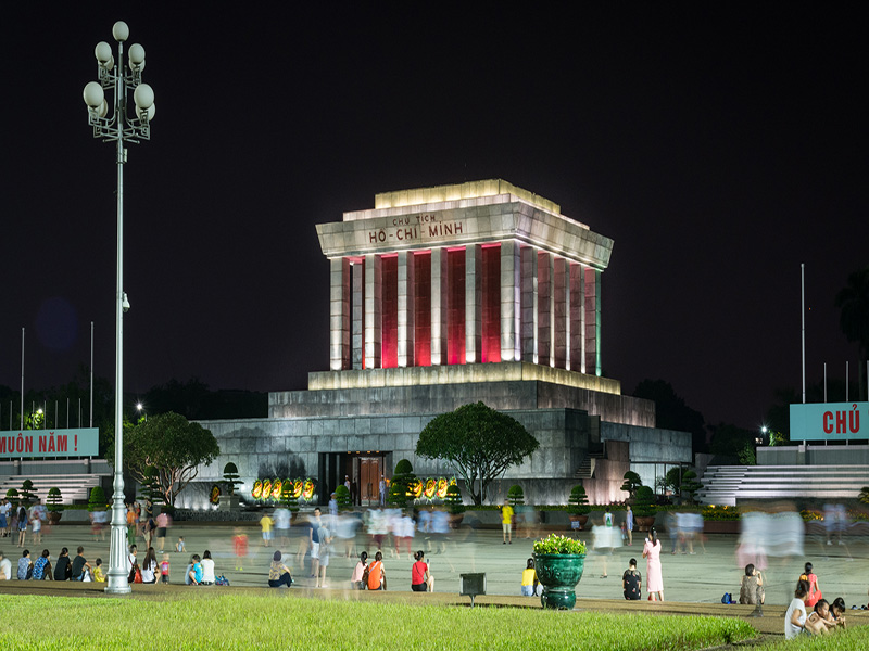 معبد هوتشي منهHo Chi Minh's Mausoleum