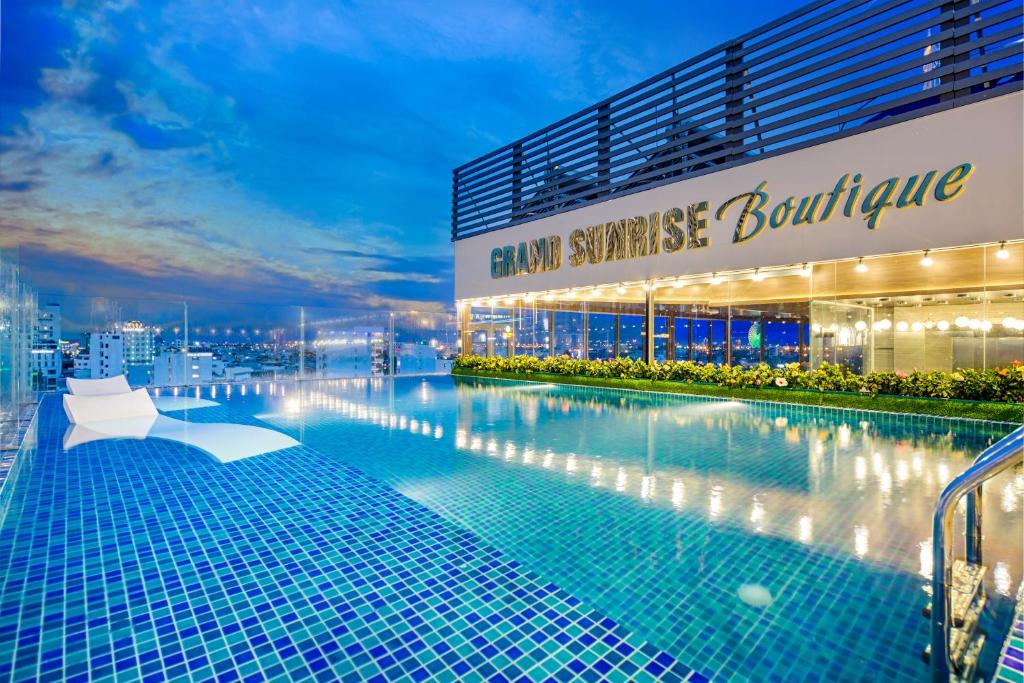 Grand%20Sunrise%20Boutique%20Hotel2.jpg