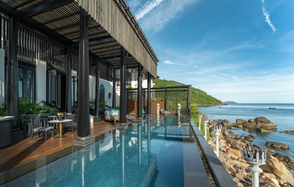 InterContinental%20Danang%20Sun%20Peninsula%20Resort7.jpg