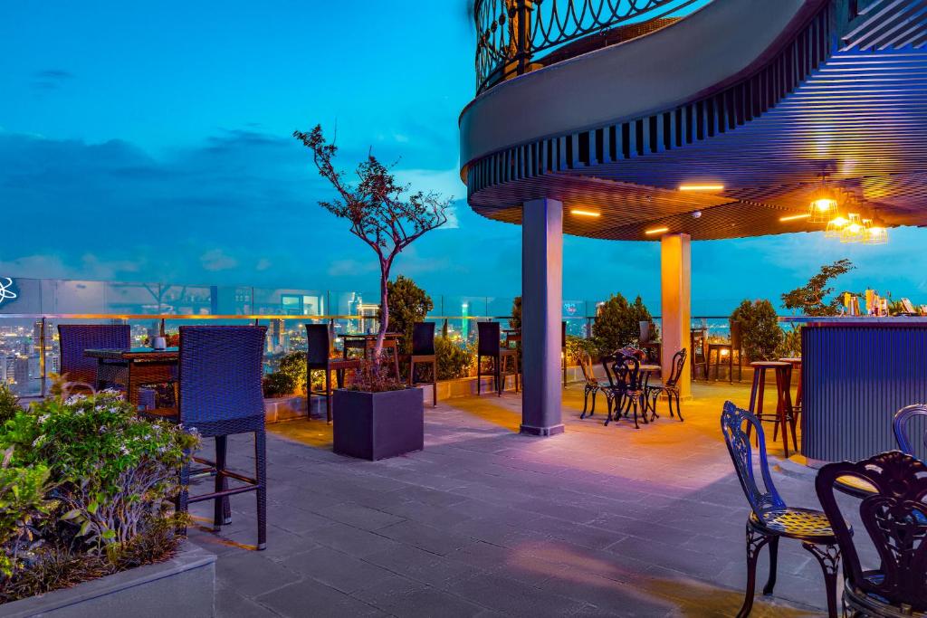 Peninsula%20Hotel%20Danang4.jpg