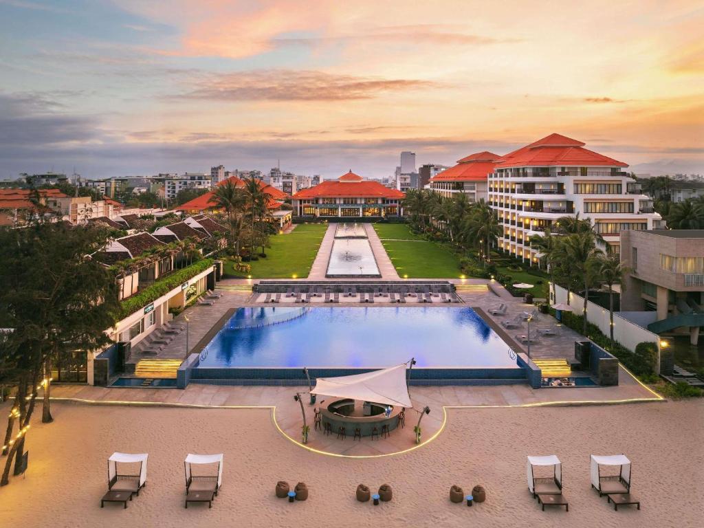 Pullman%20Danang%20Beach%20Resort2.jpg