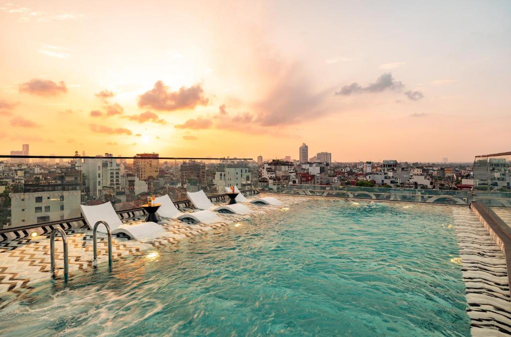 CLASSYC%20Hotel6.jpg
