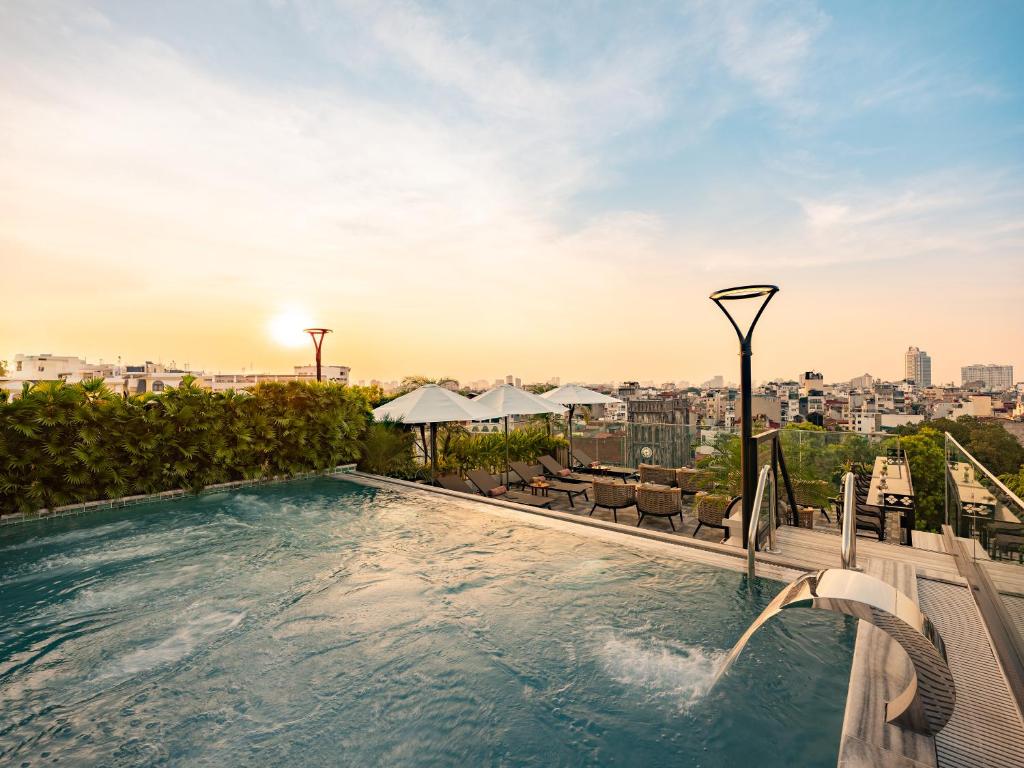 GRAND%20HOTEL%20du%20LAC%20Hanoi1.jpg