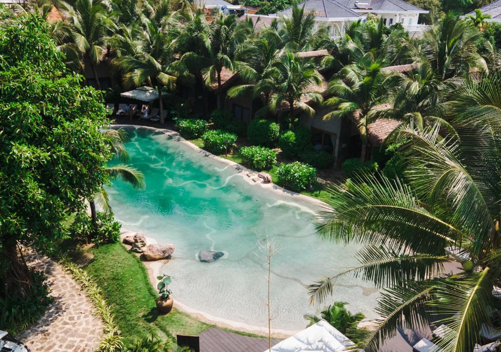 M%20Village%20Phu%20Quoc1.jpg