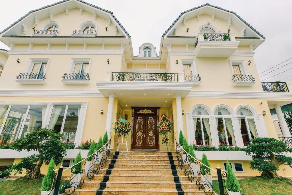 Da%20Tuong%20Luxury%20Villa%20Hotel2.jpg