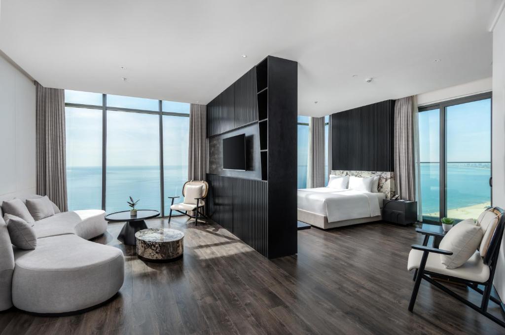 Awaken%20Da%20Nang%20Hotel1.jpg