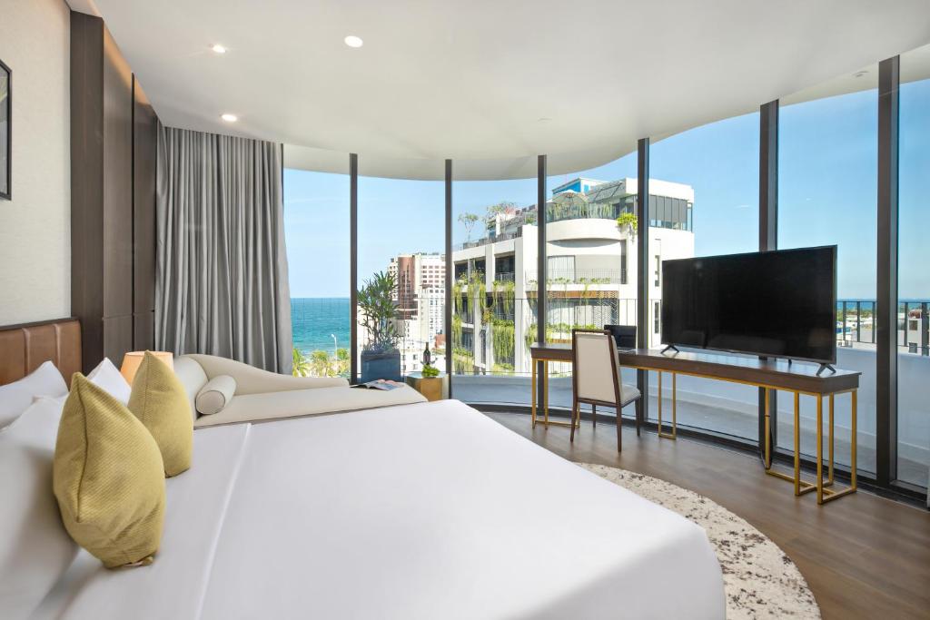 Golden%20Lotus%20Grand%20Hotel3.jpg