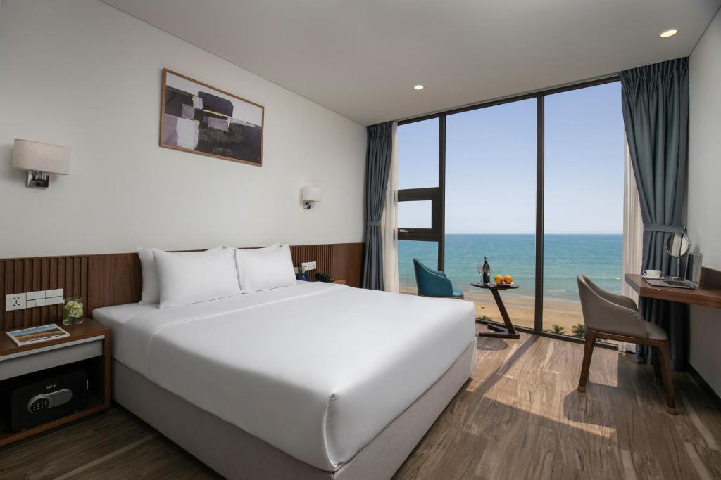 Mangata%20Beachfront%20Hotel5.jpg