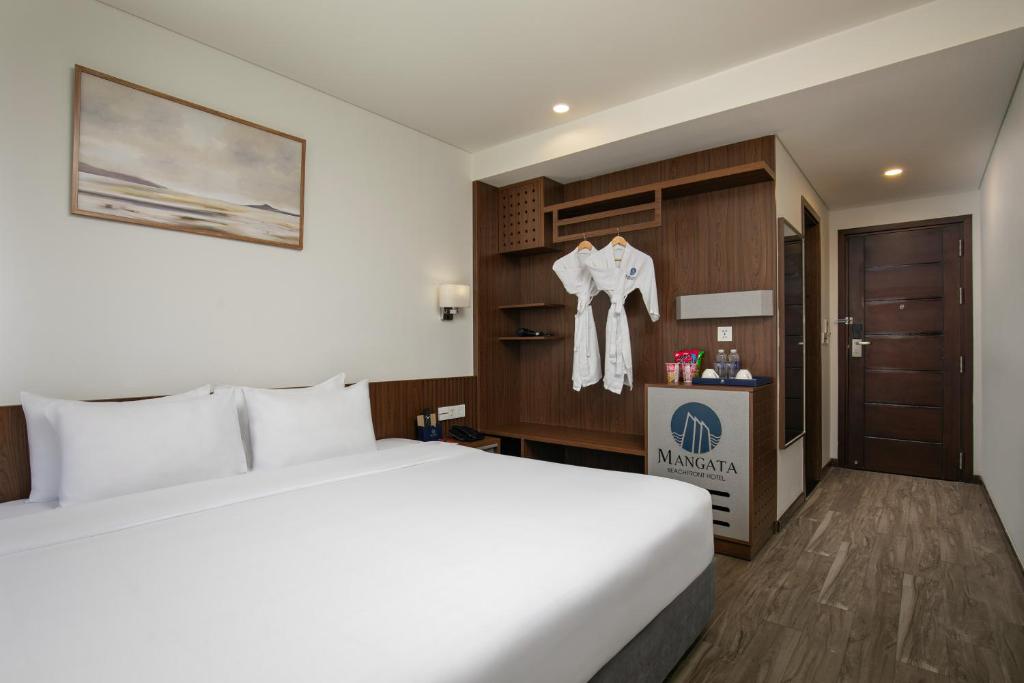 Mangata%20Beachfront%20Hotel6.jpg