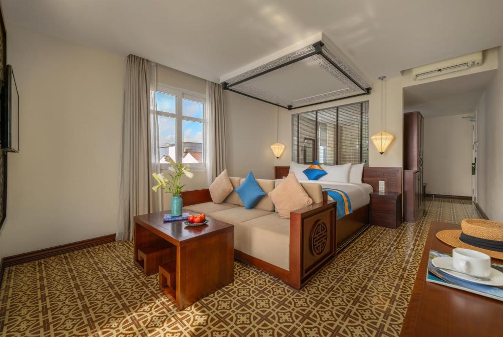 Royal%20Riverside%20Hoi%20An%20Hotel4.jpg