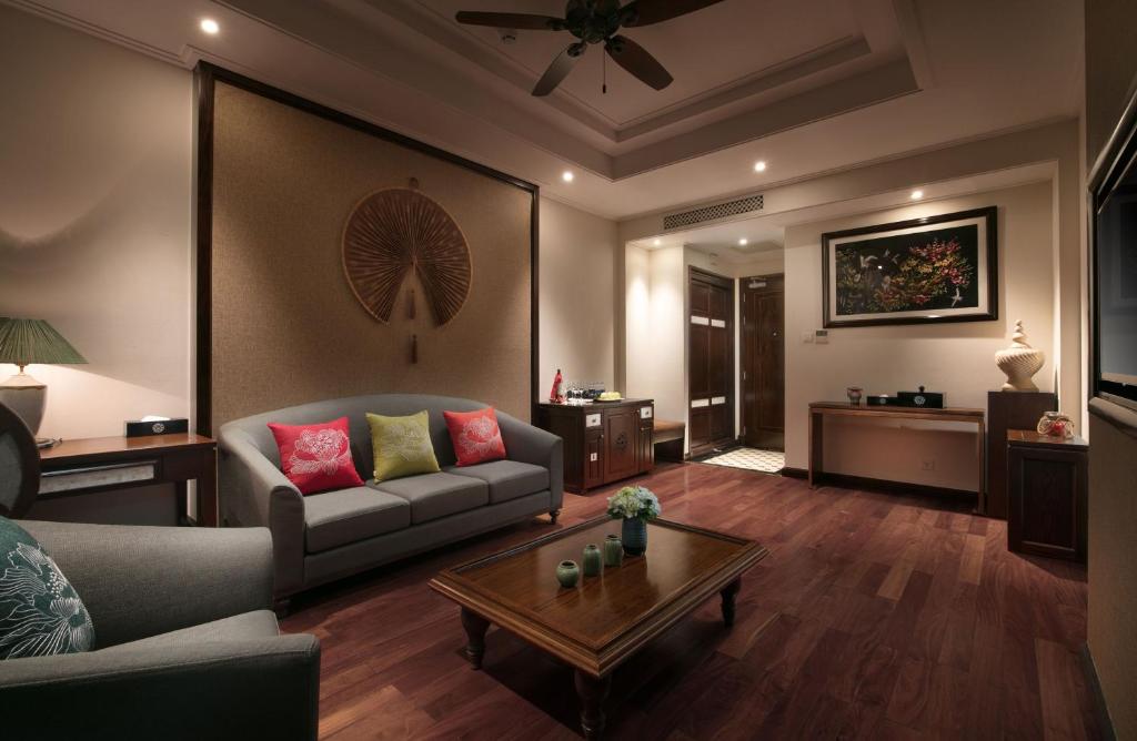 Ninh%20Binh%20Hidden%20charm%20hotel%20&%20resort%204.jpg