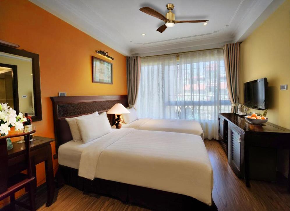 Classic%20Street%20Hotel2.jpg