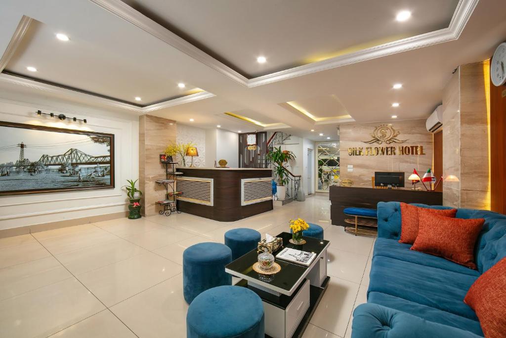 Silk%20Flower%20Hotel%20&%20Spa2.jpg