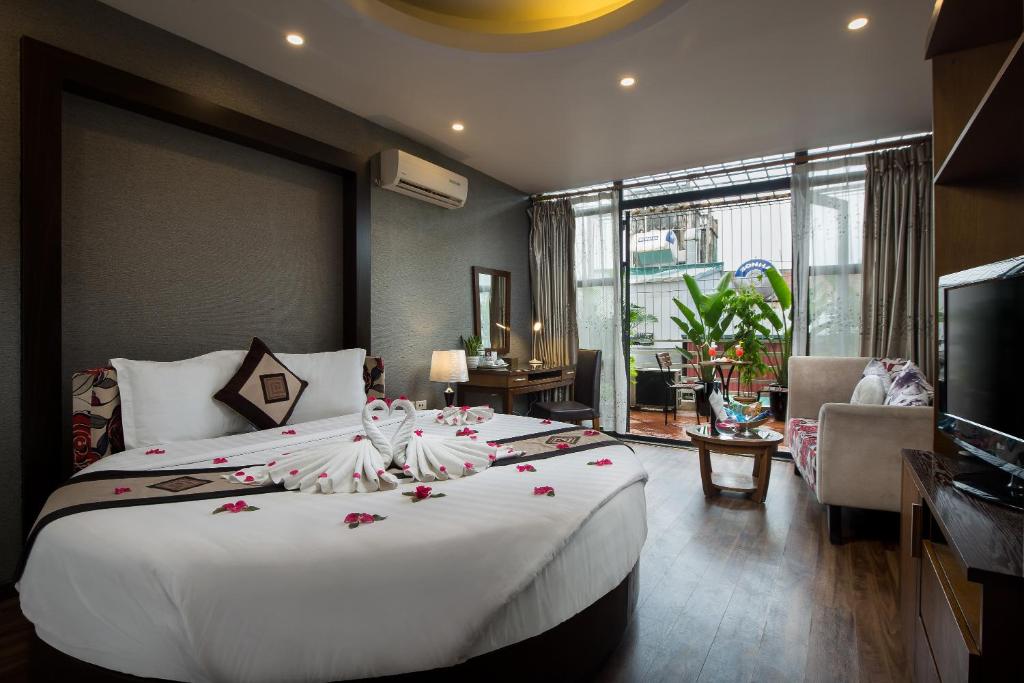 Splendid%20Star%20Grand%20Hotel.jpg