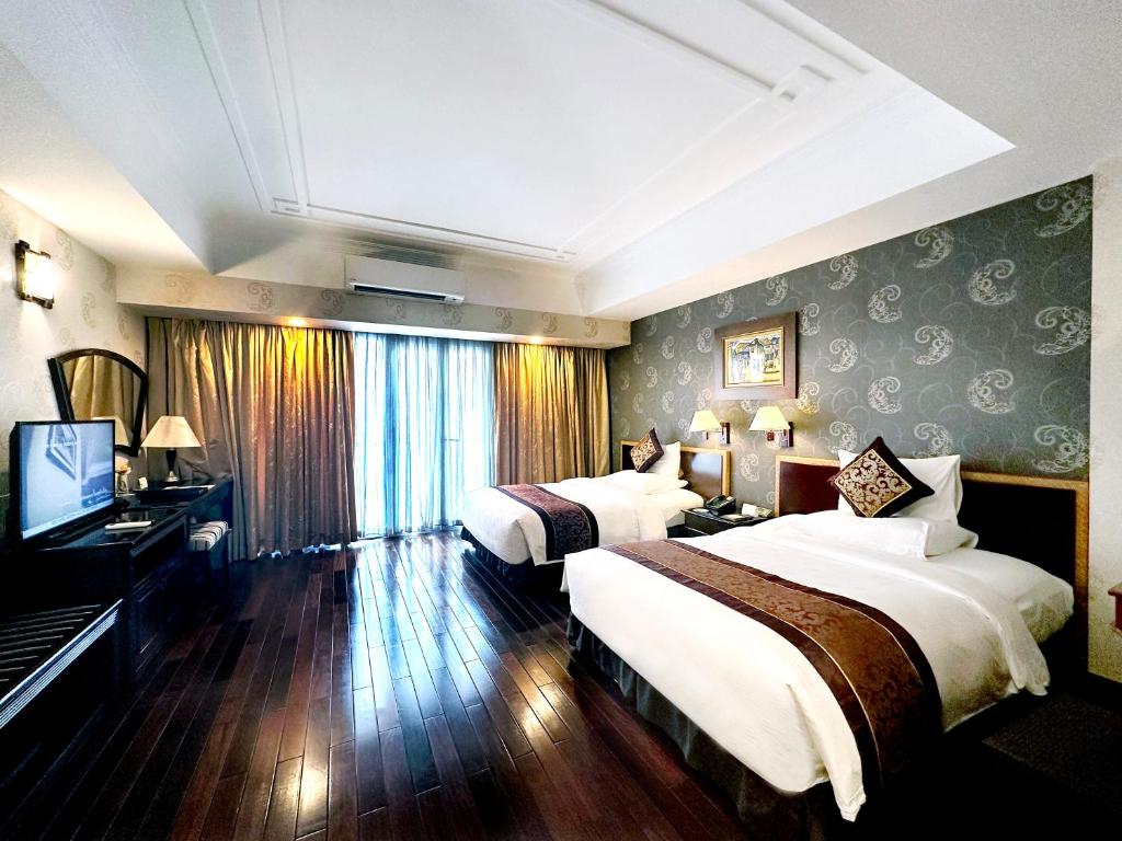 Rex%20Hotel3.jpg
