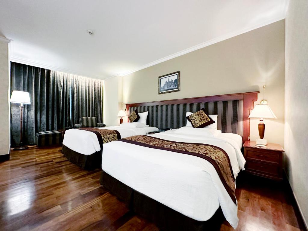 Rex%20Hotel5.jpg