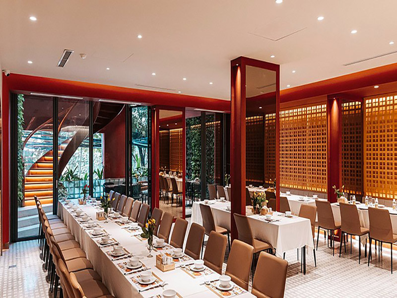 d’Lions Restaurant مطعم دي ليونز