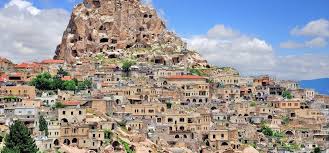 استكشاف قلعة أوشيسار (Uçhisar Castle)