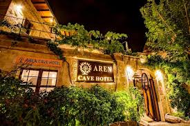 فندق Aren Cave Hotel & Art Gallery  في كابادوكيا
