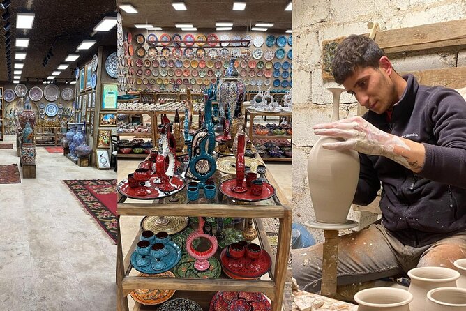 تجربة صناعة الفخار في أفانوس