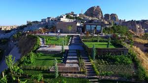 فندق Ariana Sustainable Luxury Lodge في كابادوكيا