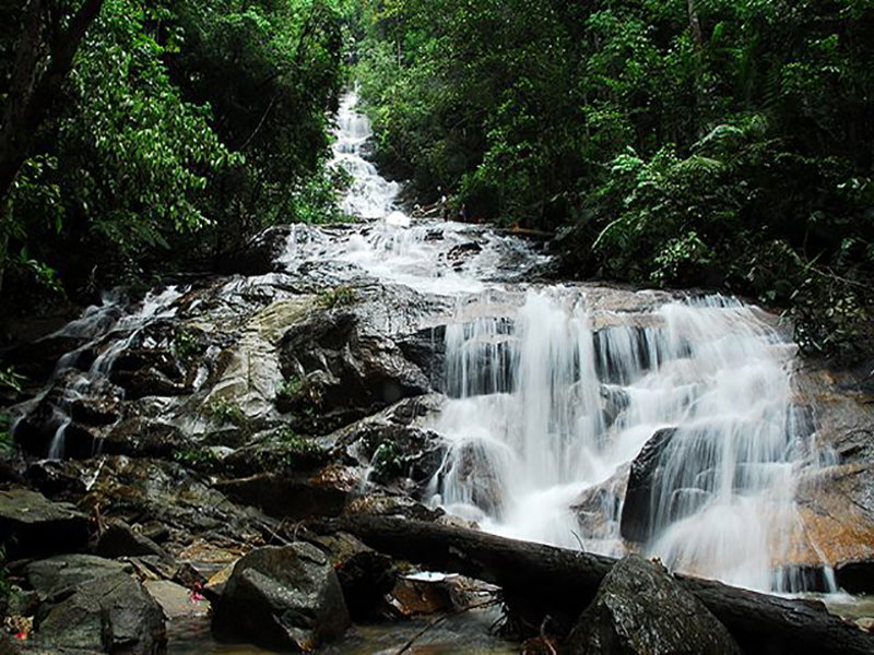 شلالات بينانج (Penang Waterfalls)