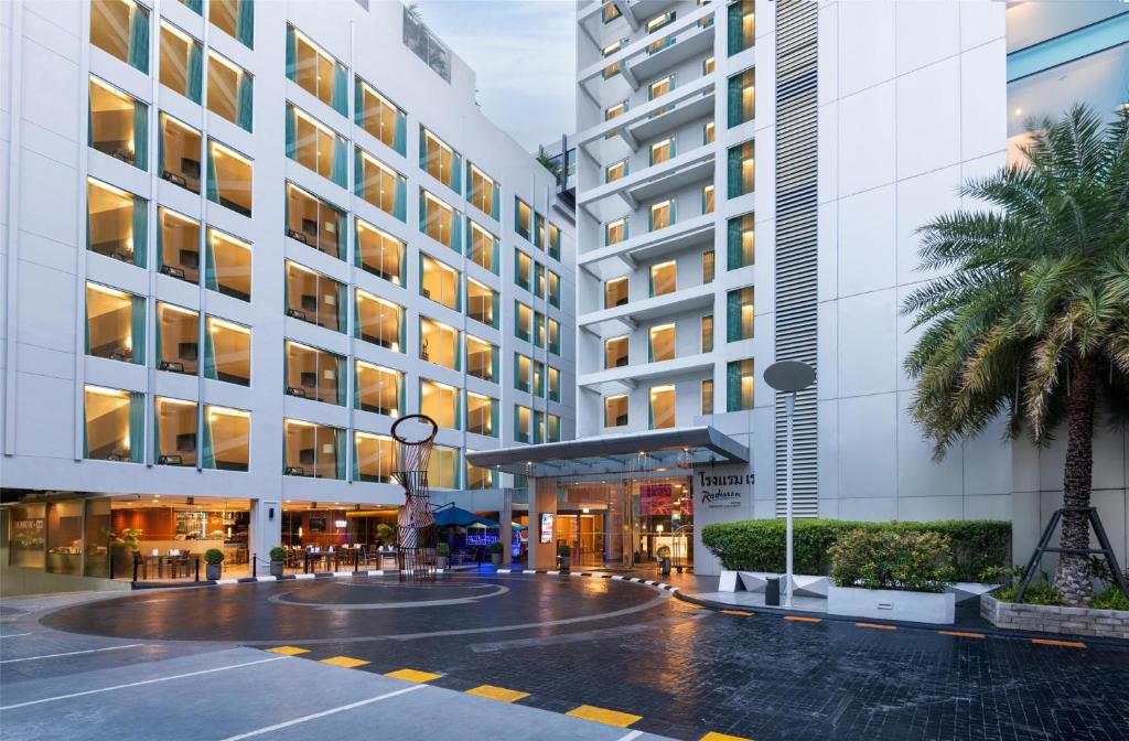 Radisson%20Suites%20Bangkok%20Sukhumvit2.jpg