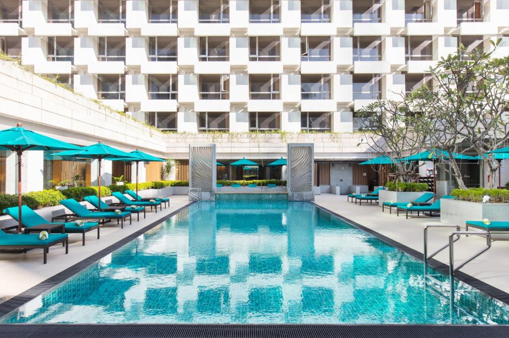 Holiday%20Inn%20Bangkok%20by%20IHG'.jpg