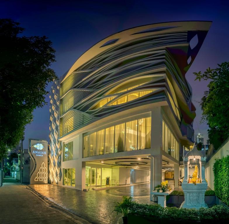 Anajak%20Bangkok%20Hotel%20-%20SHA%20Plus.jpg